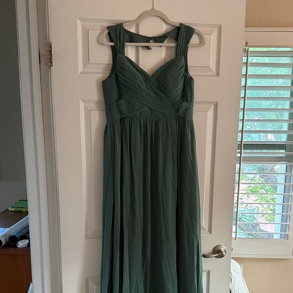Azazie Eucalyptus Raine Sleeveless Dress size A4